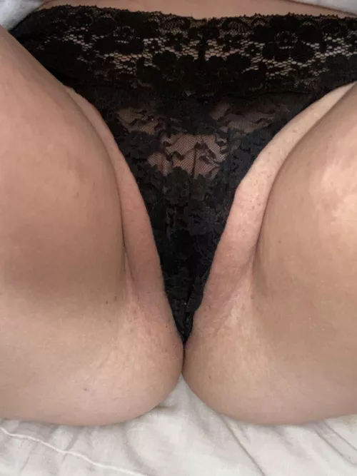 ❤️‍🔥SELLING❤️‍🔥 pick a style & color I will send you a video of me wearing them then seal them up and mail them to you… free link in comments🌶