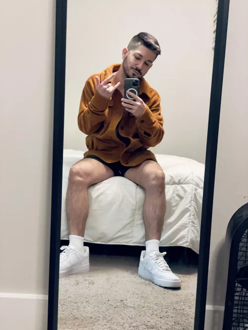 Tried to go out tonight but it was boring. Anywho here’s my fit