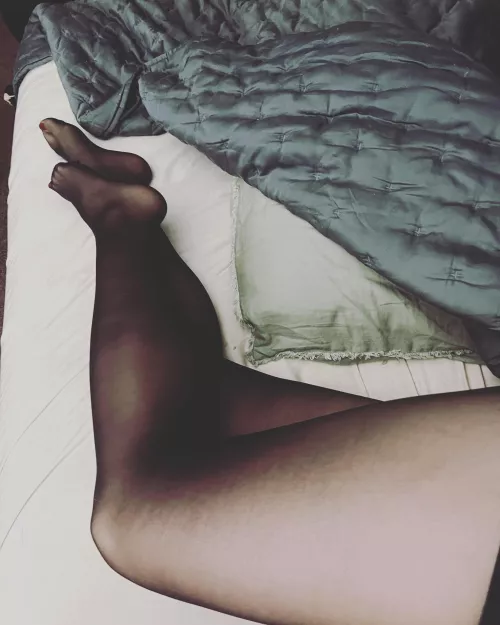 Would you lay in bed with me? 😏🤭