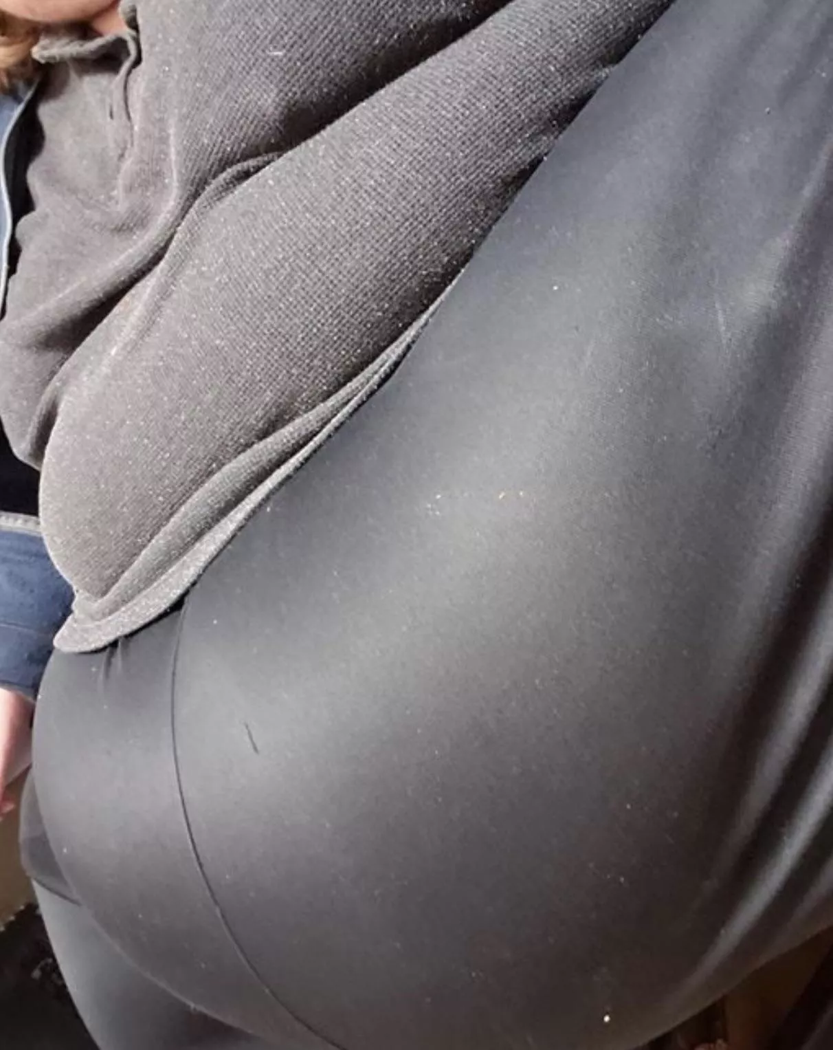 you know you’re morbidly obese when the 10XL is starting to get tight 🥵😩🐷