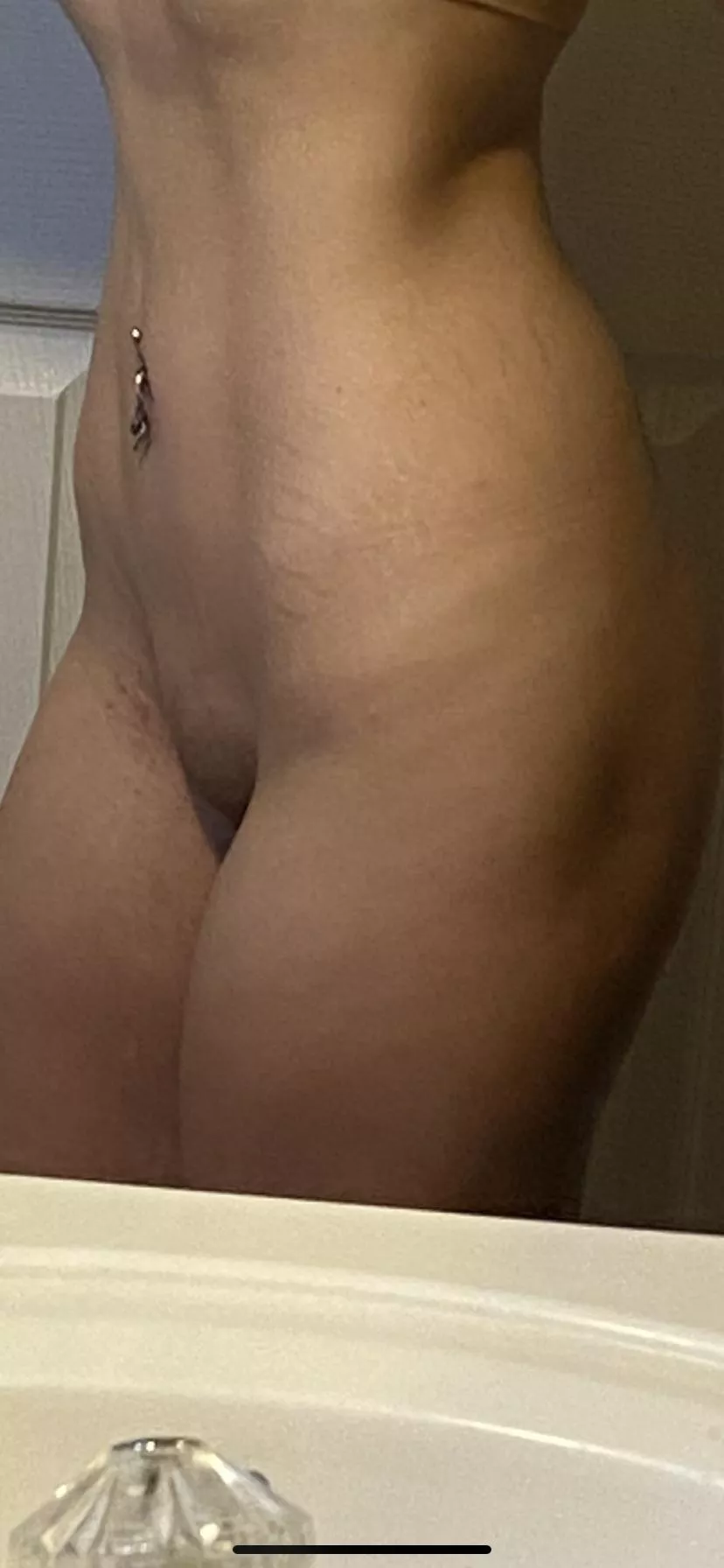 [23F,5’3,120] my stretch marks have prevented me from being intimate with anyone but I’m trying to get over it