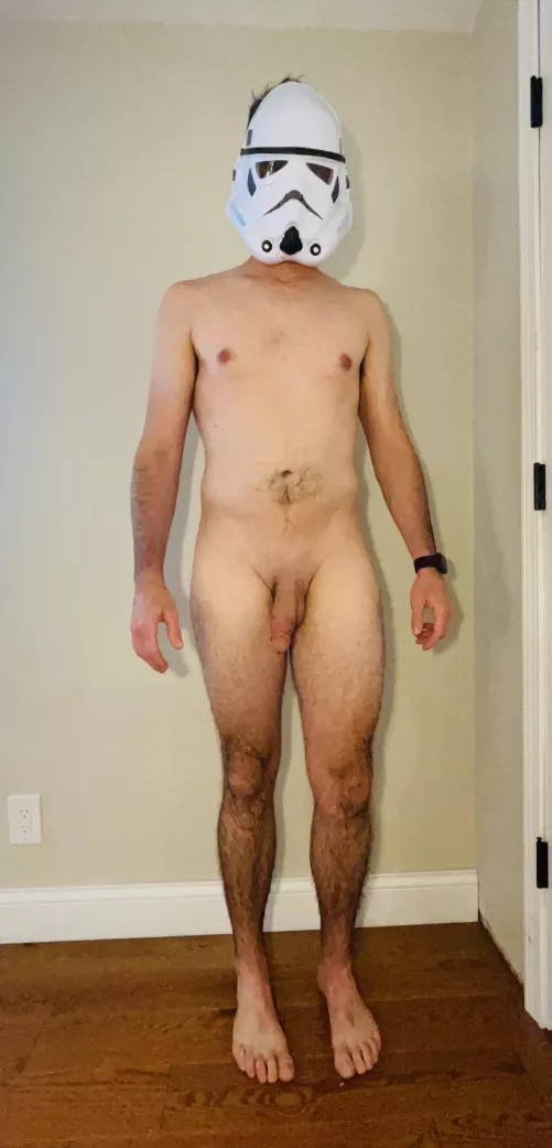 40 [M] stormtrooper 5'11