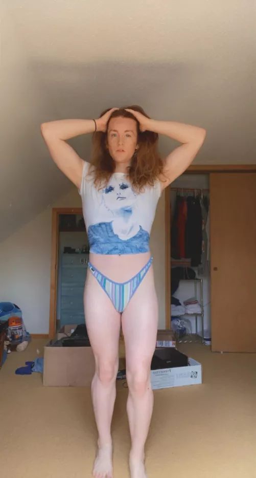 6’ tall red head. Girl who loves [F]un