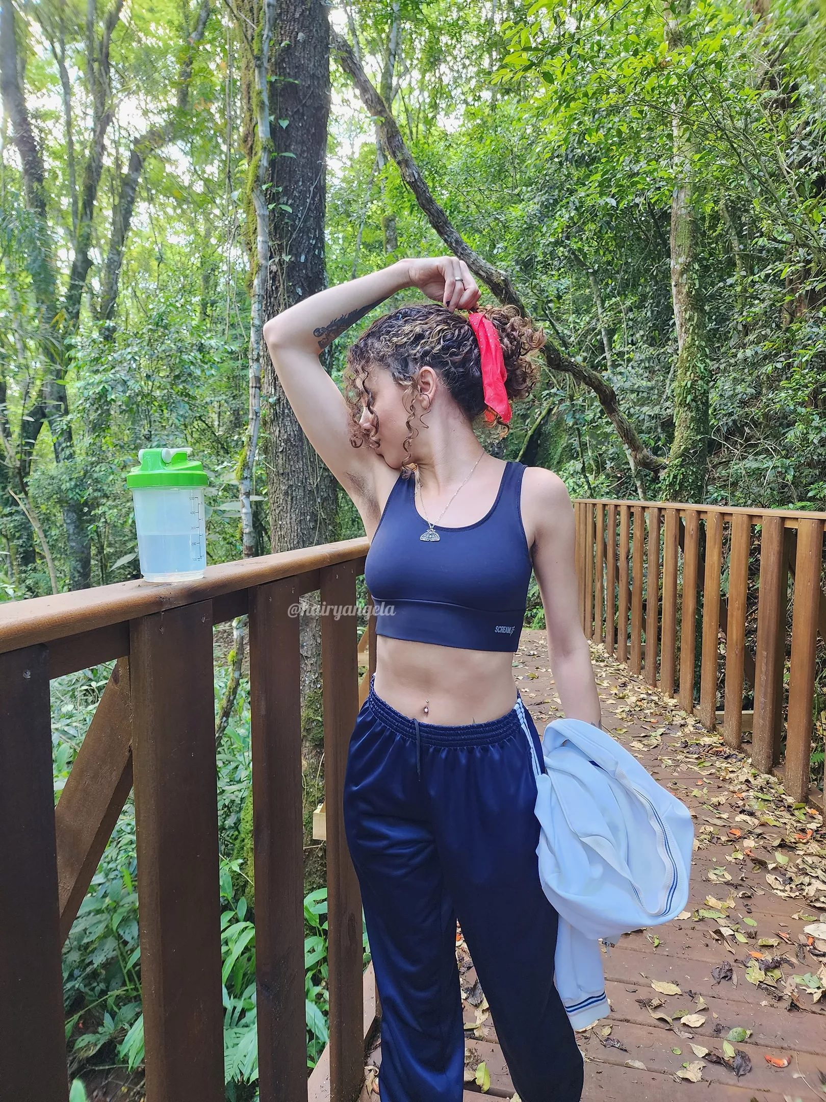 After hours of walking it smells even better 🤤