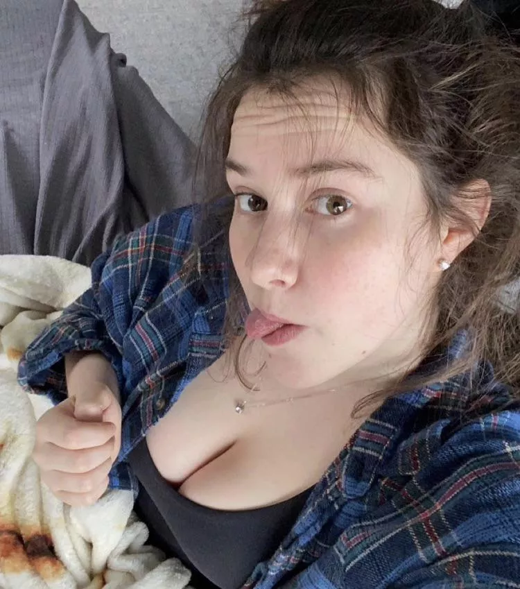 Anybody wanna talk about/rate or trib my friend