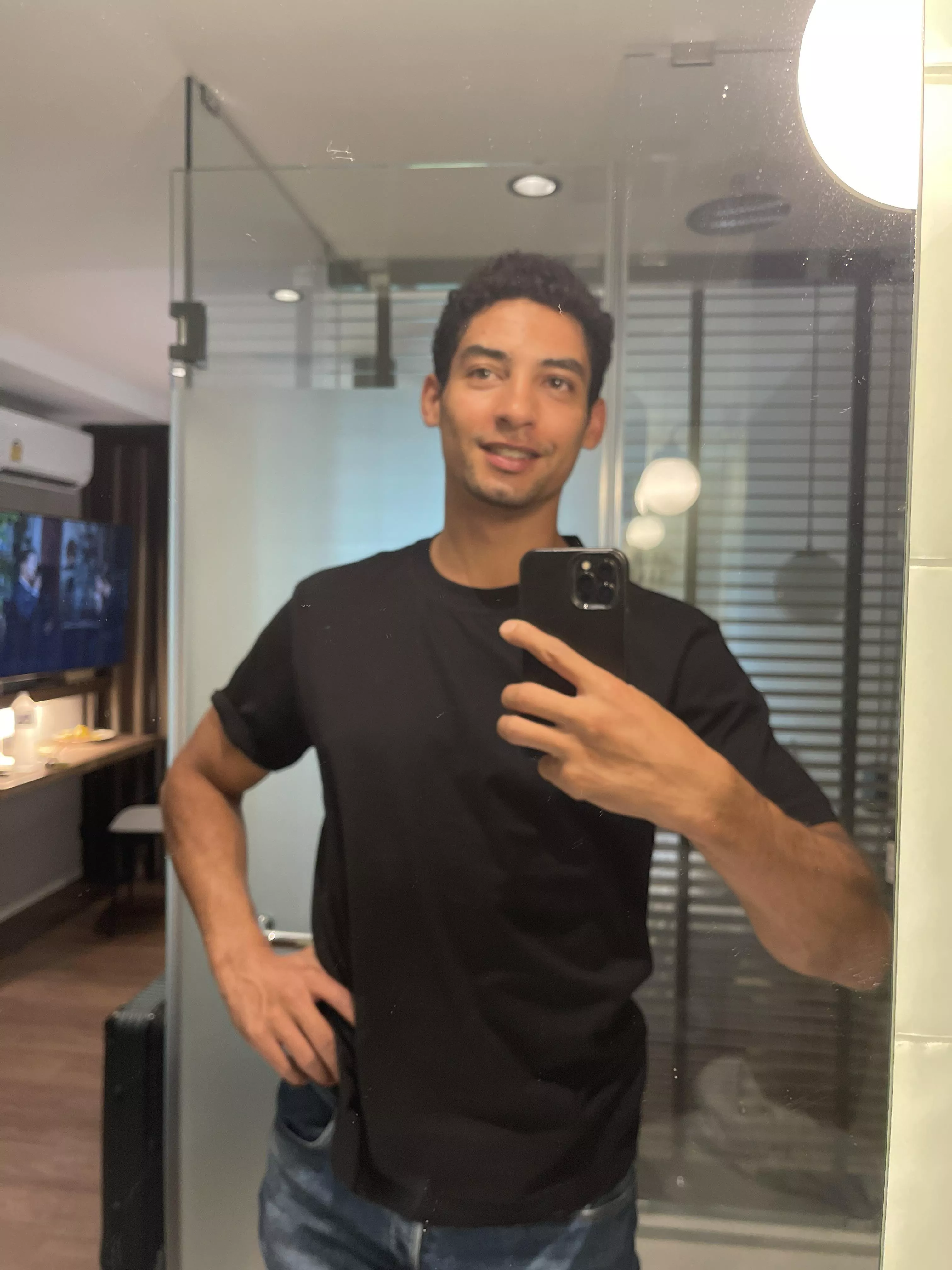 Been living in hotels for the past 7 months! I can’t complain. Here is a selfie from me this morning after checking into my new place for the week