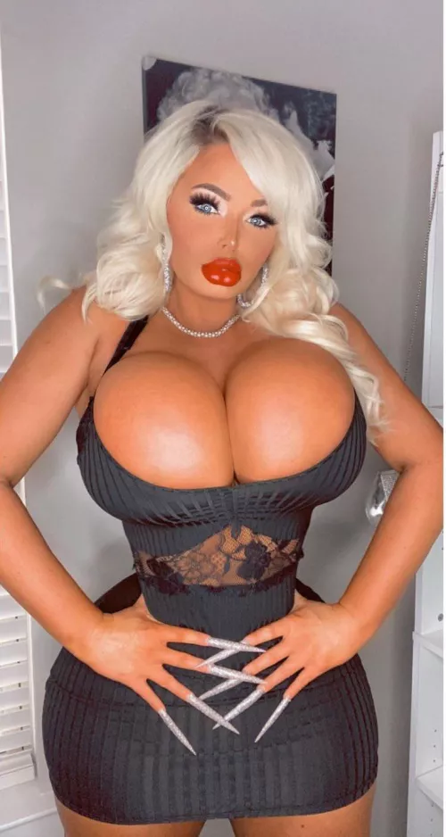 Blonde bimbo