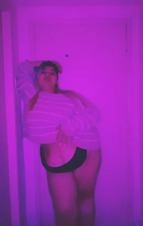 can I make u cum pls ? 🥺 the naughty sesh is on me 😍 link below 👇🏽