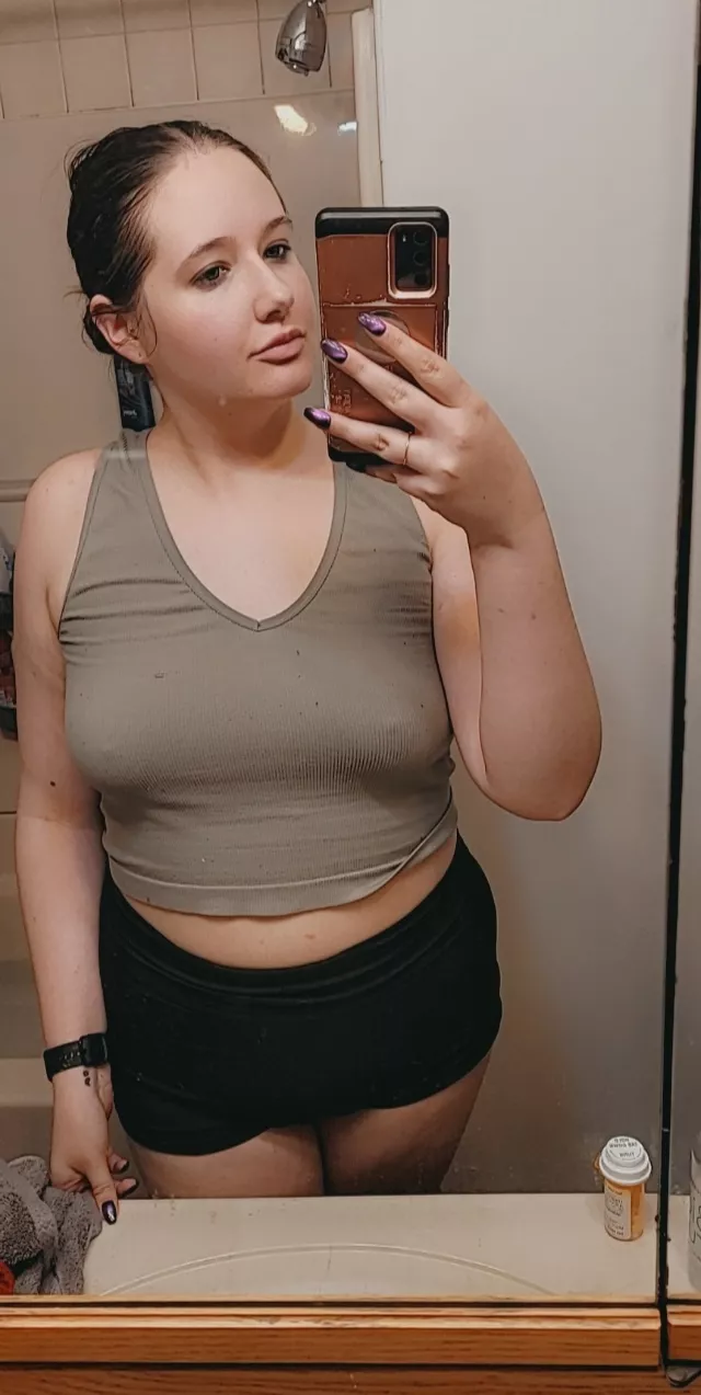 Decided to see what they look.like without the piercings. not sure how I feel 🙈