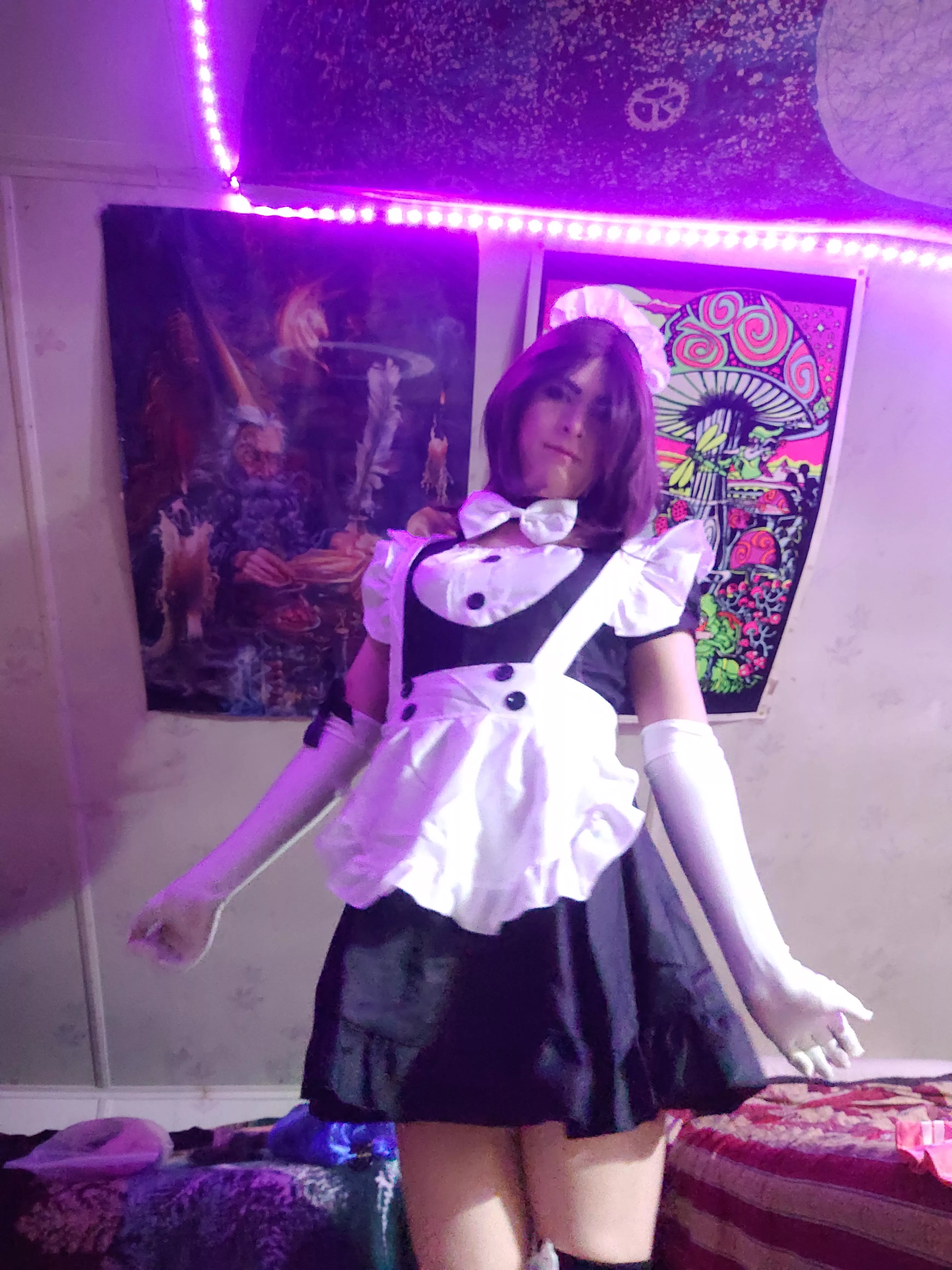 I think I could learn to love cleaning if I got to dress like this all day 🥰😅