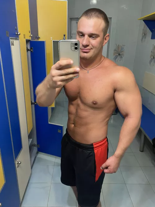 I want to chat and show myself😉