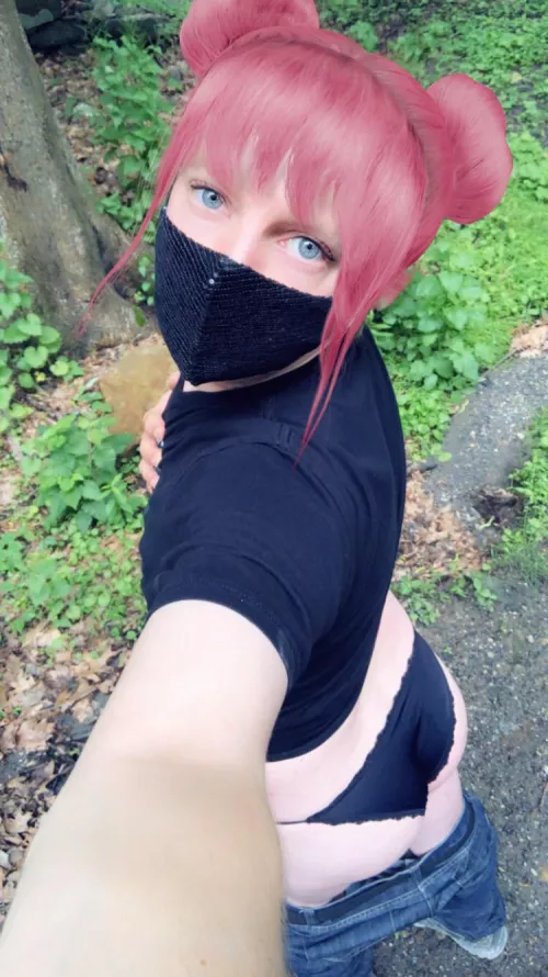 Just like everybody in Shawshank is innocent, seems like everyone on Reddit is “new to this, straight but curious”