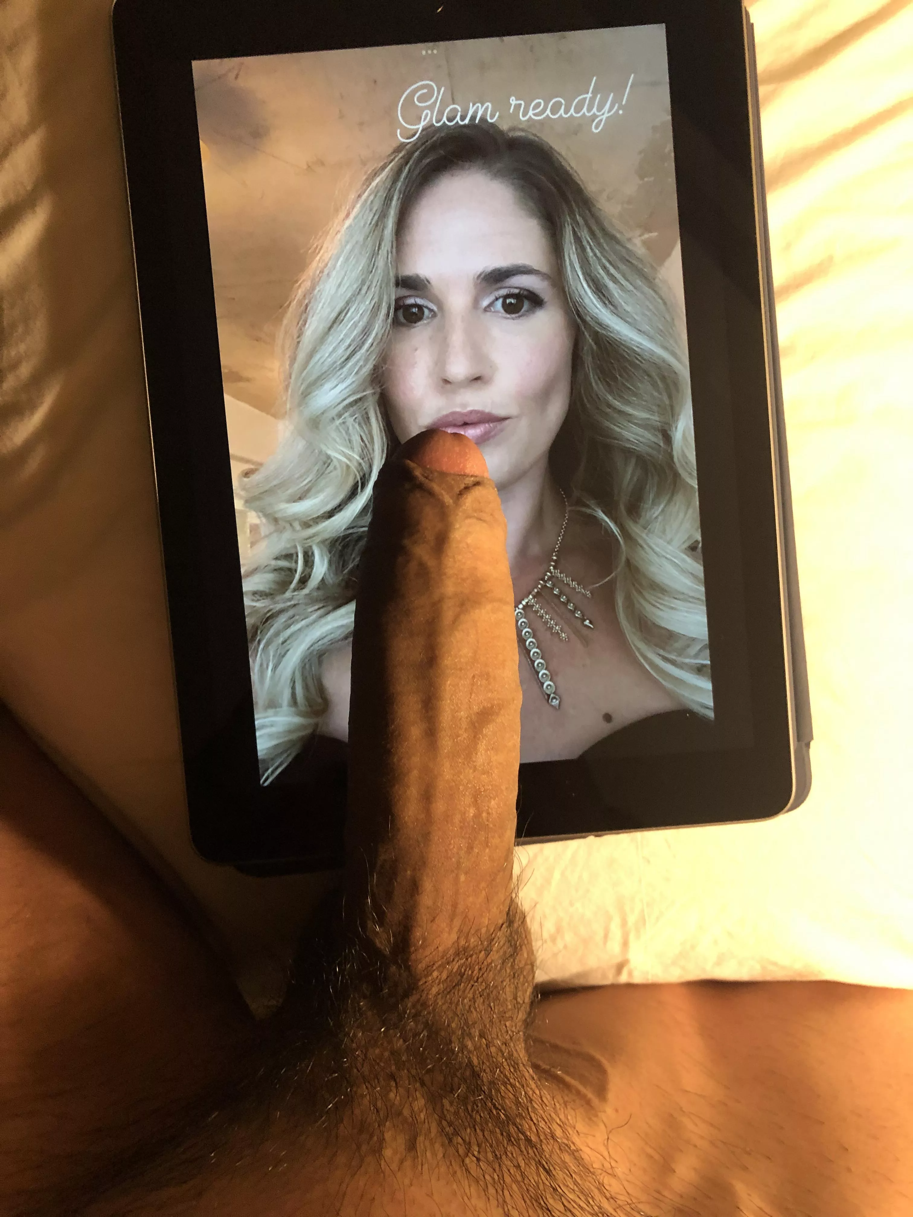 Let’s see how many hard cocks like this. Leave one