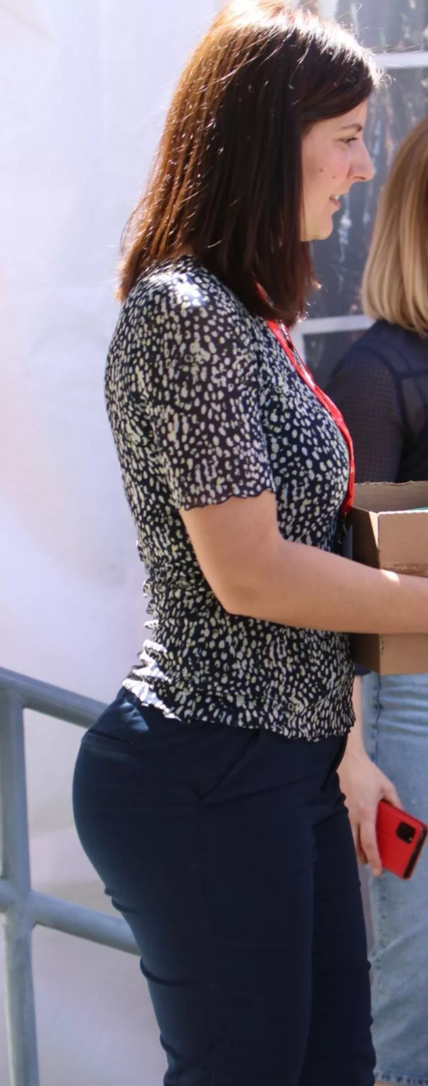 Lets see your big dicks and big loads all over her amazing ass. kik 123tribs123