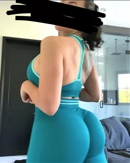 Looking for someone to cum tribute my former gym teacher. Dm me for more pics. Keep it private