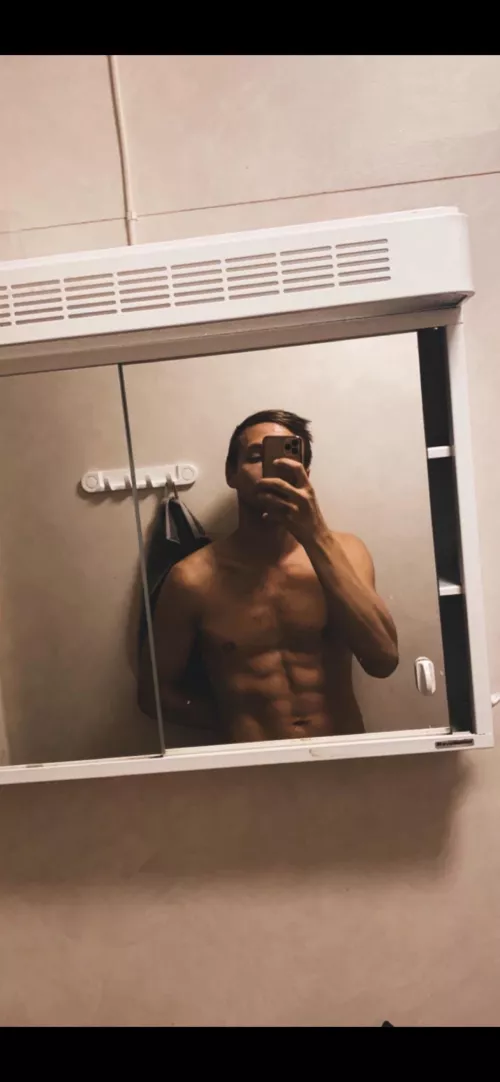 (M) hey, you can see my 🍆 on my profile