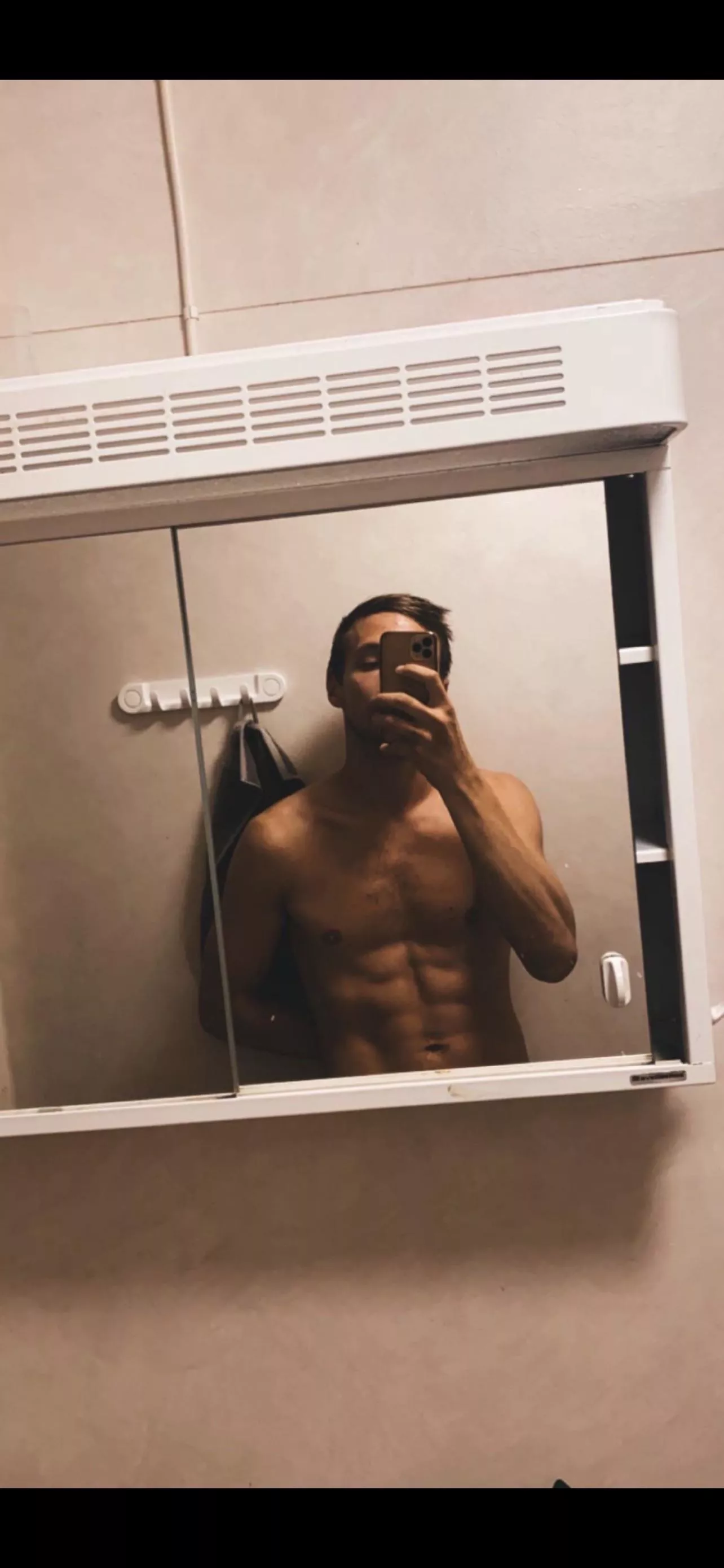 (M) hey, you can see my 🍆 on my profile