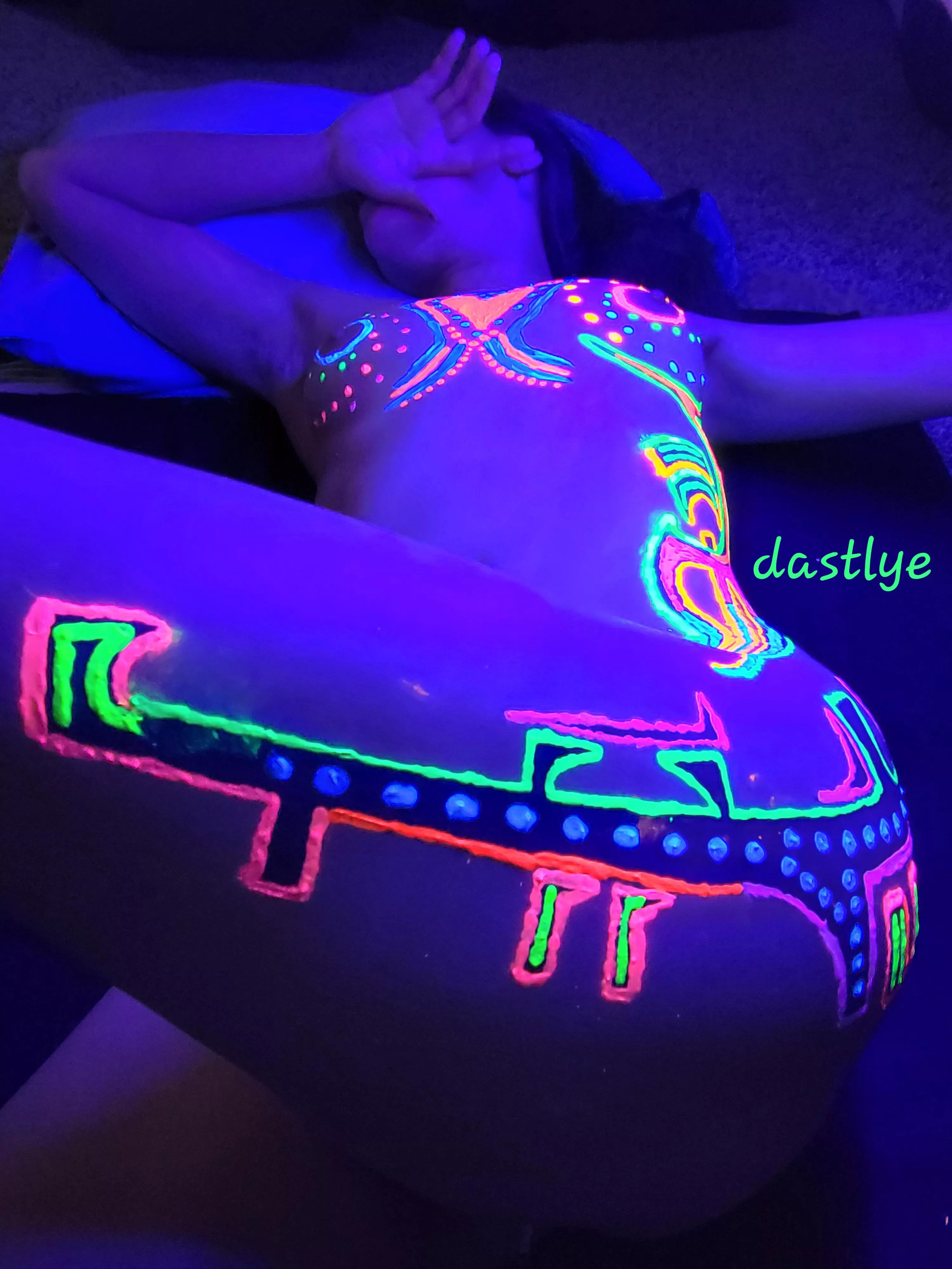 Neon daydreams. 🎨