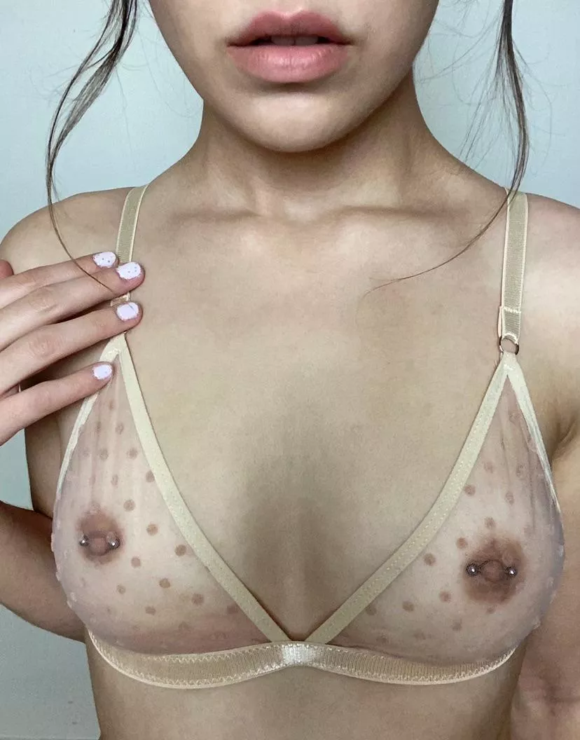 New little bra doesn’t cover much🤷🏻‍♀️