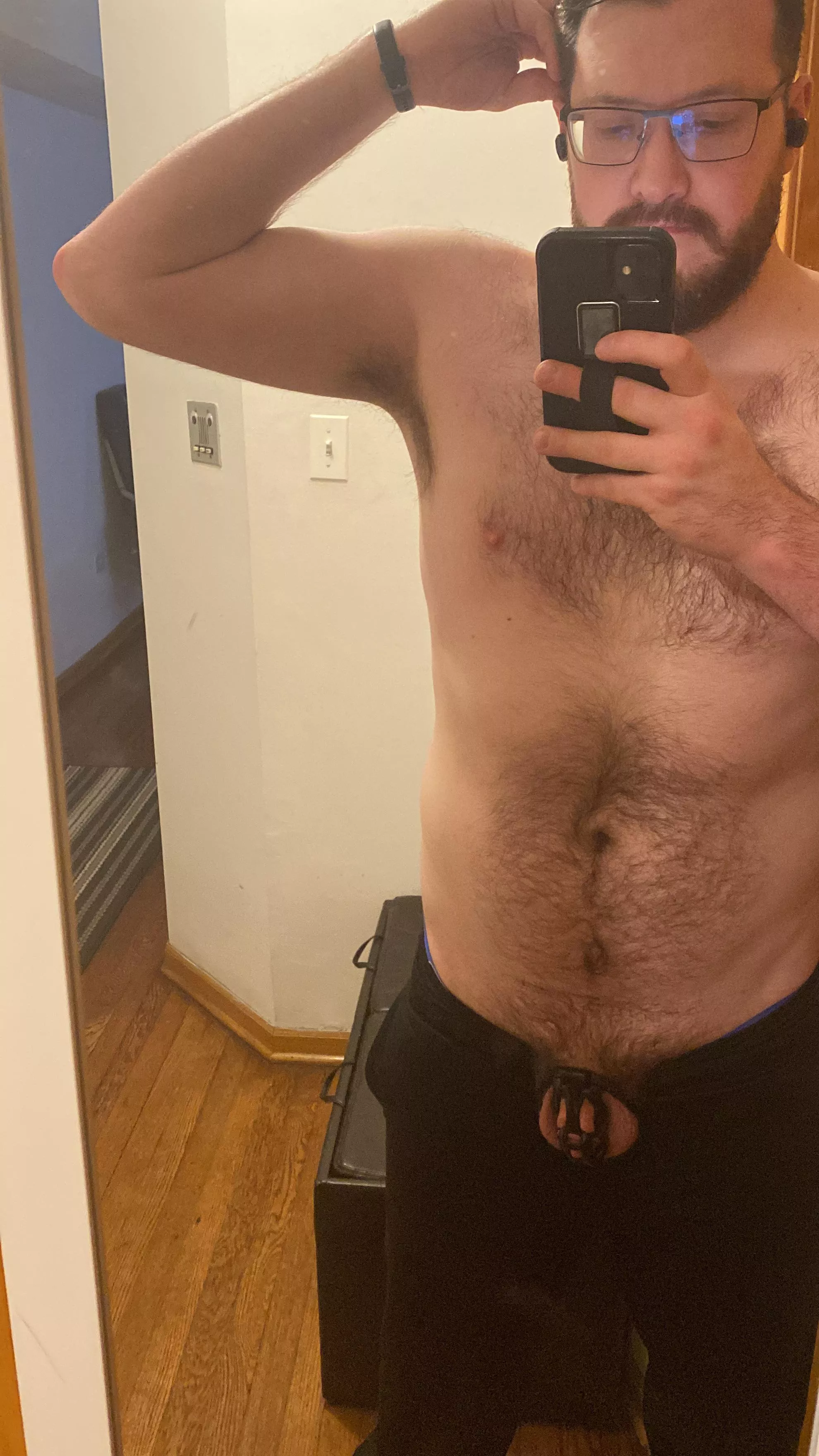 Post gym, don’t have and don’t know where my keys are but it makes me extra horny