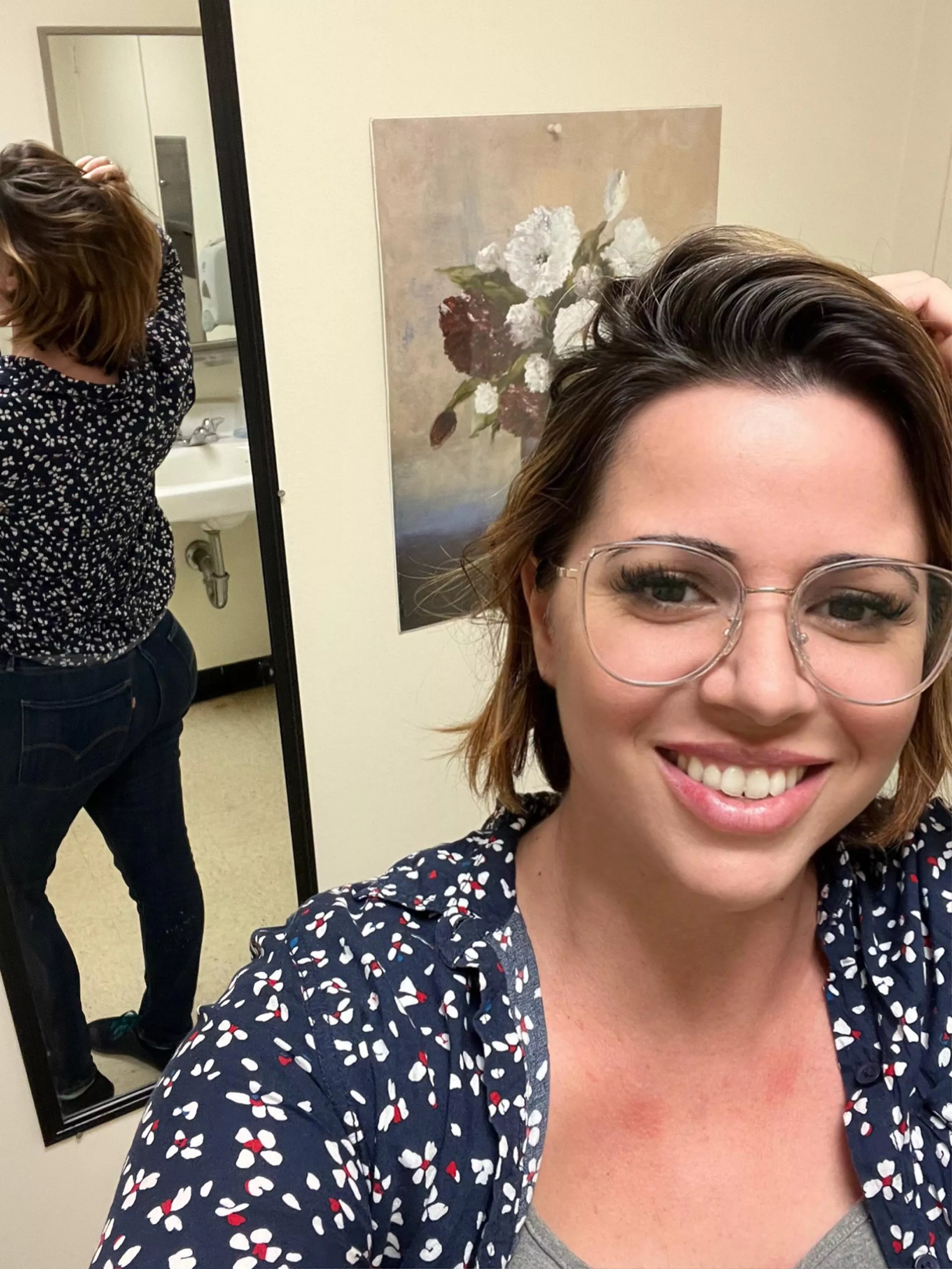 Resisting the urge to rub one out in the nasty work bathroom. Not sure I can make it. Happy Monday!!