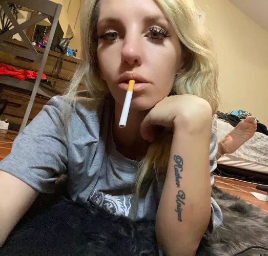 Sundays are for chain smoking 🚬