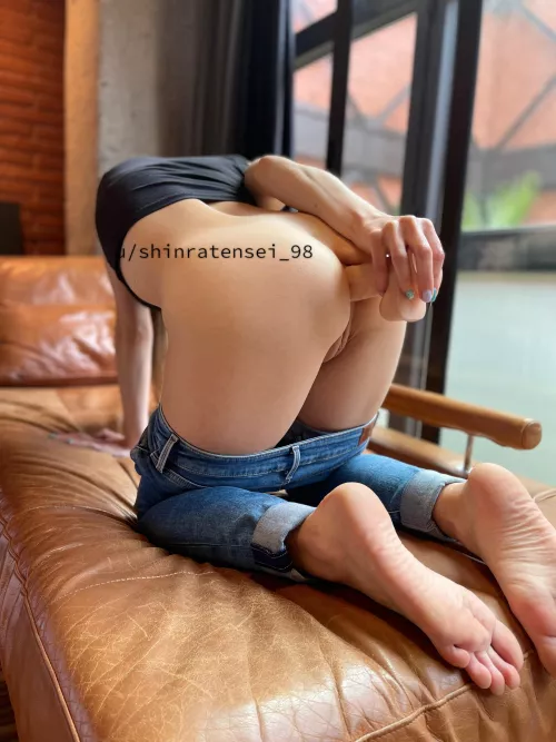 The perfect combo is booty and feet