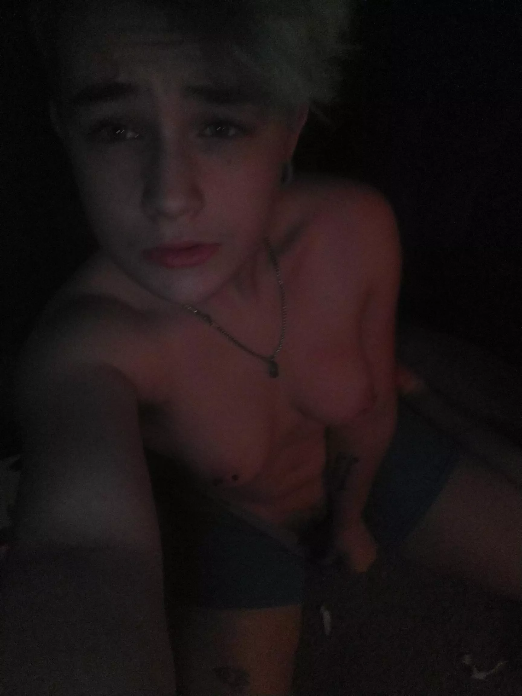 Wanna use me in the dark? or do you prefer lights on?