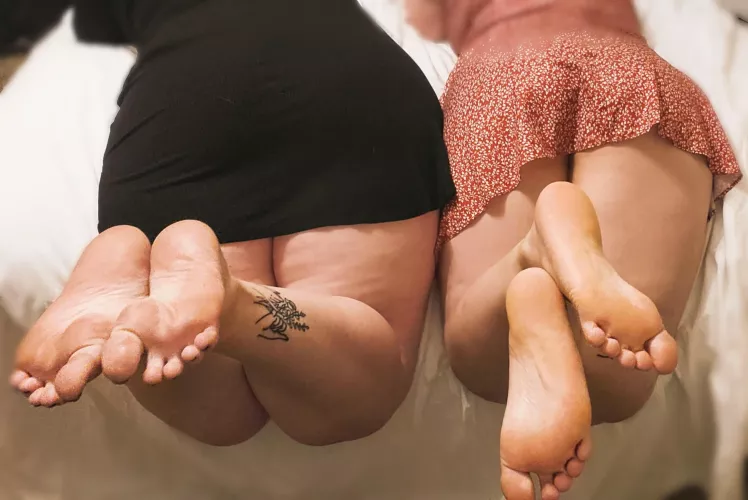 Which dress would you want to sneak a hand under? Black 🖤 or Red❤️