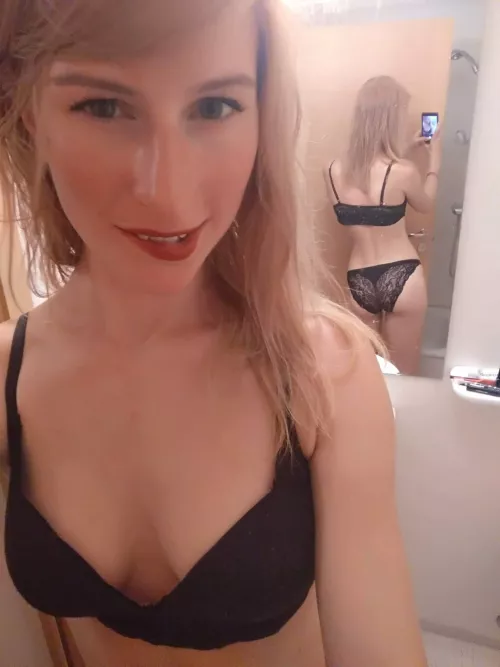 who will cum on me?!