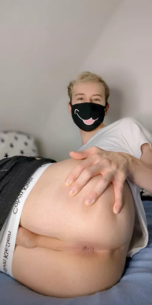 would you fuck me? 😼