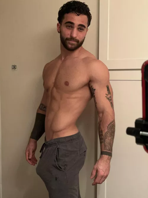 (24) These pants make more than just my butt look big 😉👀