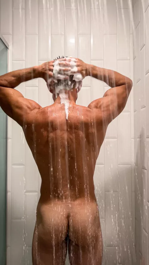 [40] Getting cleaned up for the day. But happy to get dirty if anyone wants to join me. 😏