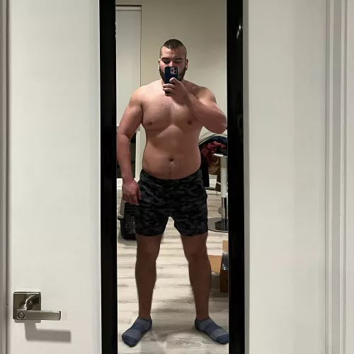 After playing horizon zero dawn for 4 hours straight, I managed to get a workout in 😅