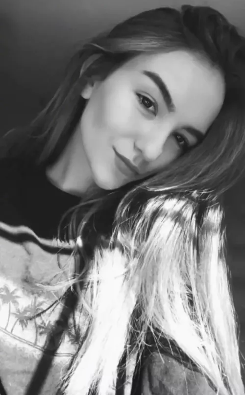 dm or kik trashieracc to trib Holly