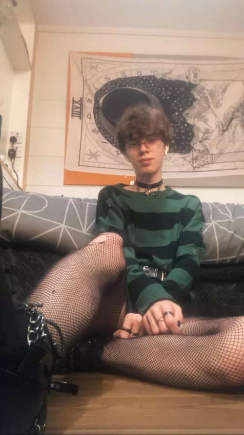 Does this subreddit like goth femboys?