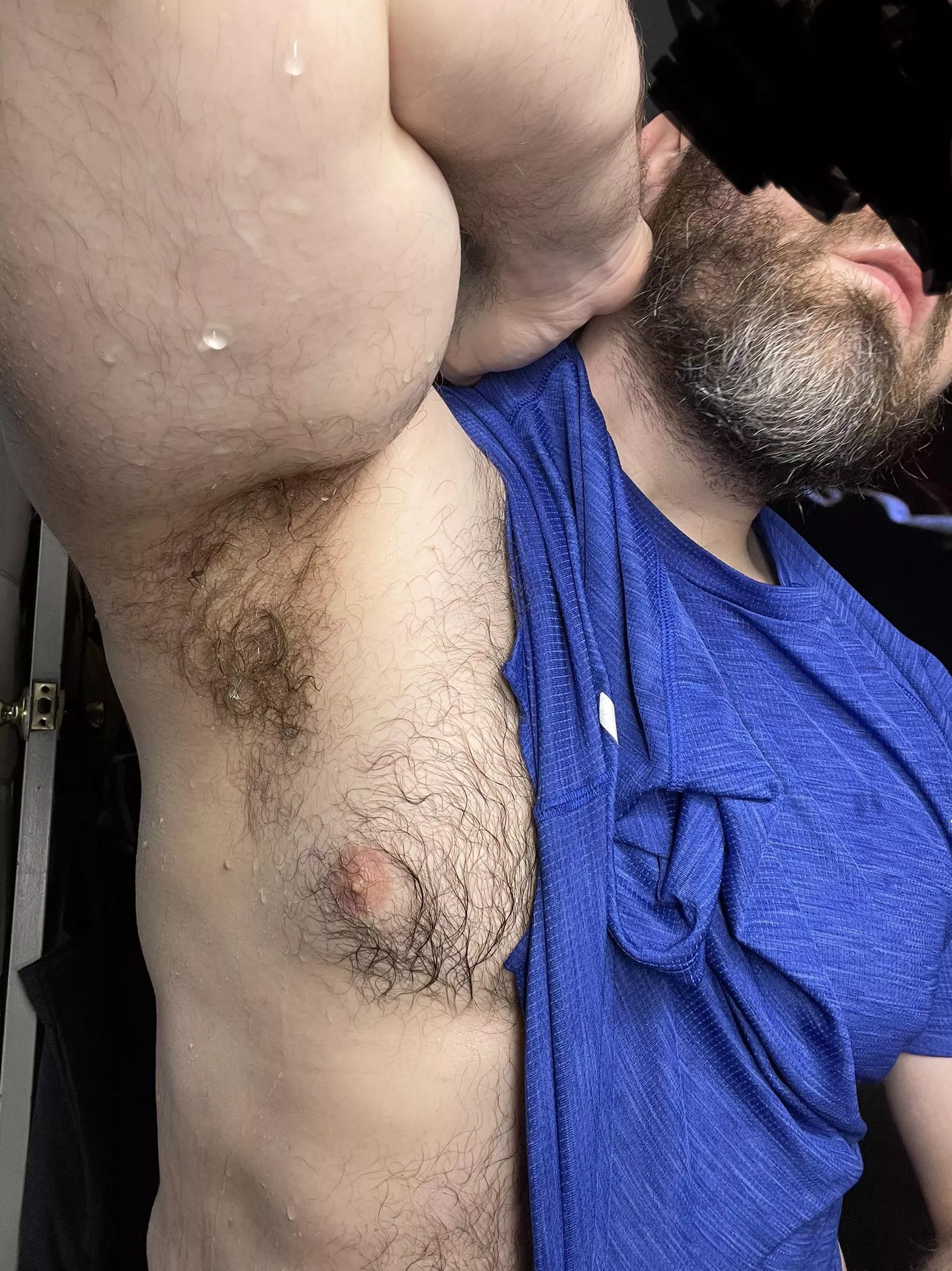 Drenched 💦 💦anybody wanna lick my sweat 👅👅🐽🐷