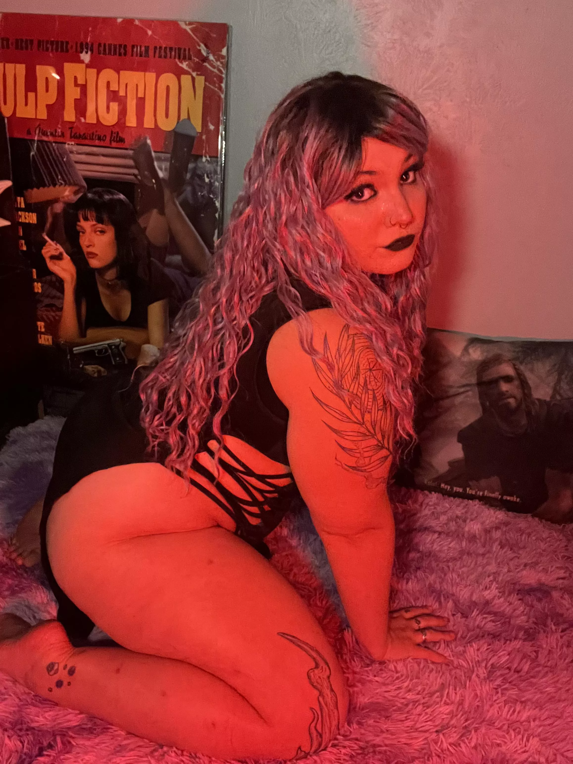 I now have two disappointed background actors but that won’t stop me from showing ass [f]