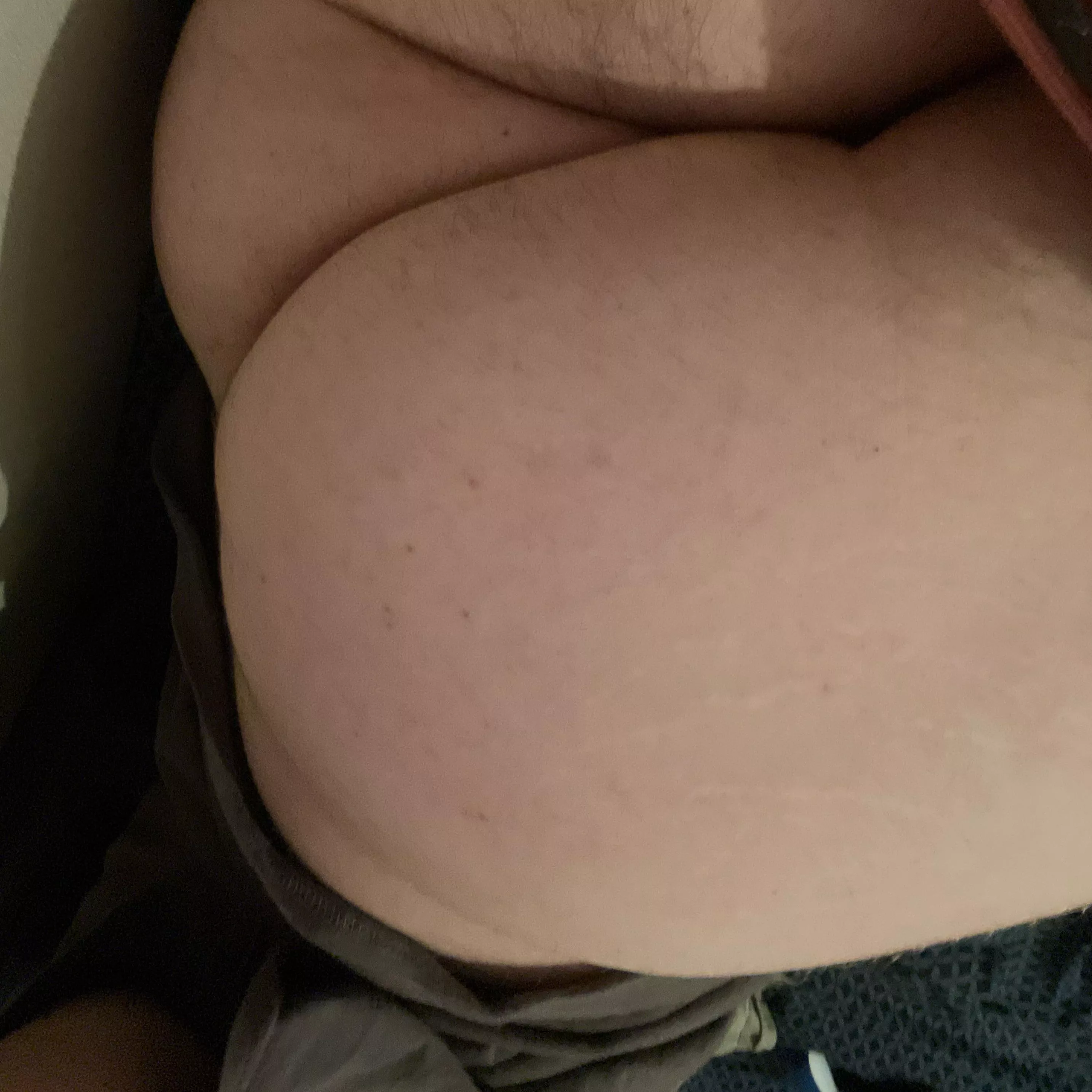 Just a little BIG BLACK COCK addict hopefully attracting some big black kings to my inbox