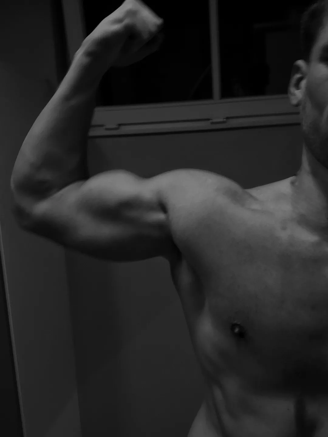 just an armpit in black&white