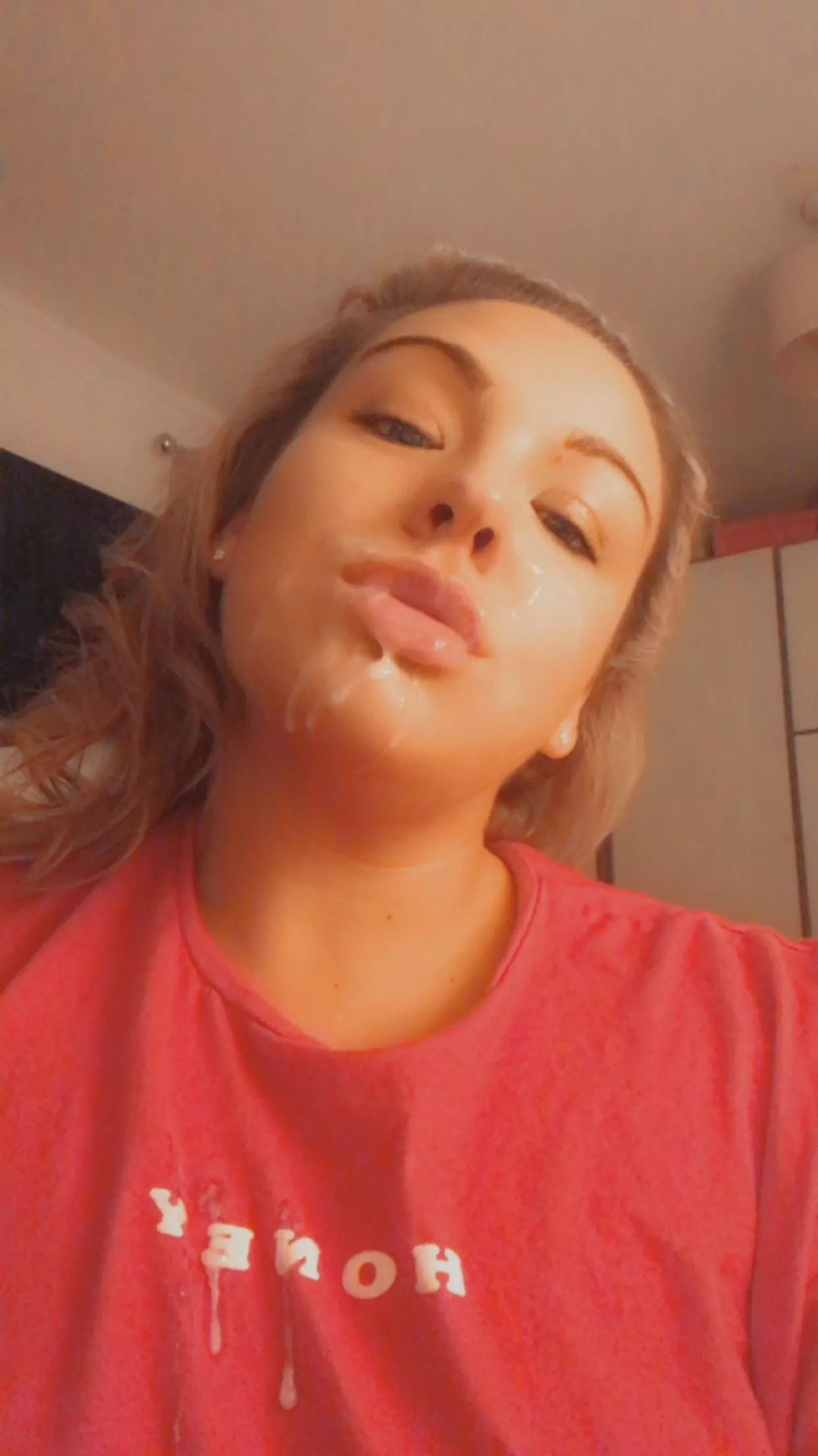 Love taking my mans load on my face ;) who’s next ??