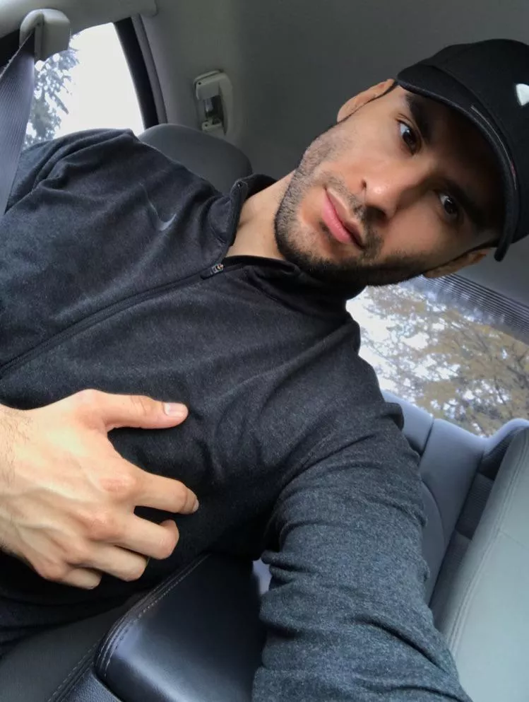 Morning gaymers, all I want to do today is play video games & avoid adulting