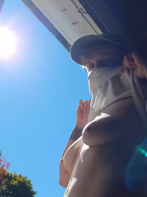 My natural titties in some natural light 😋