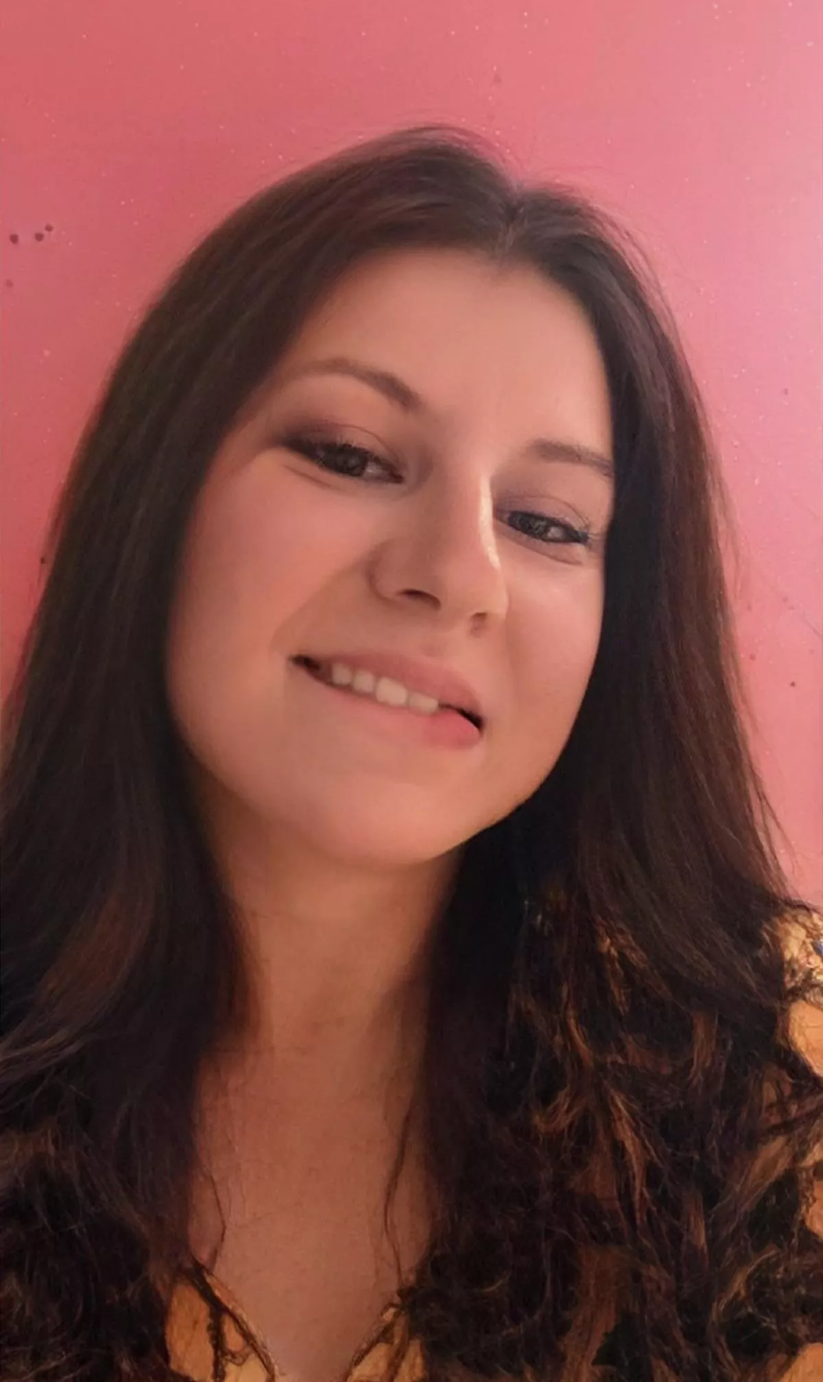 Please tribute me😘 chat me or kik: CdKarolina90