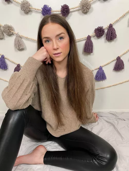 Smooth like leather [F]