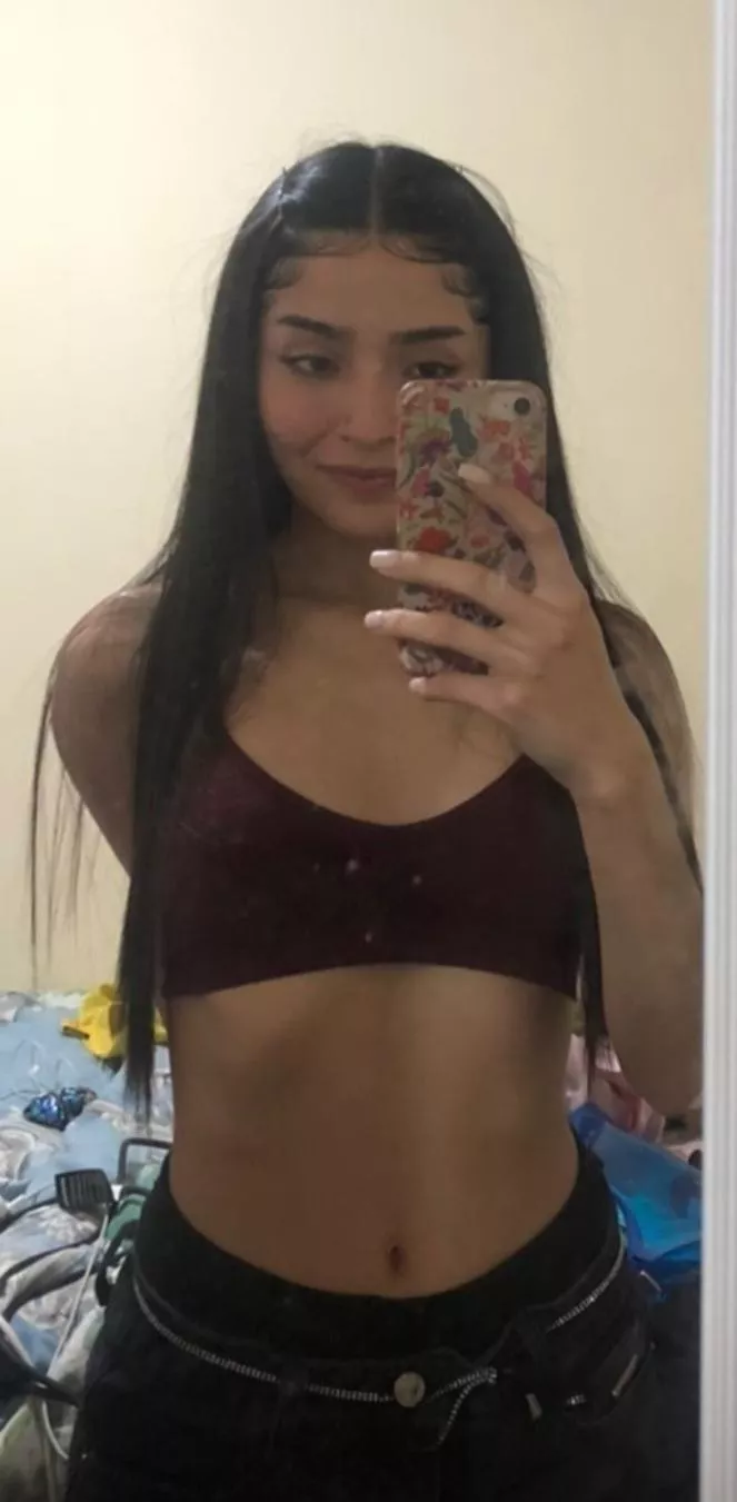 Waiting for my white Daddy 👩🏽