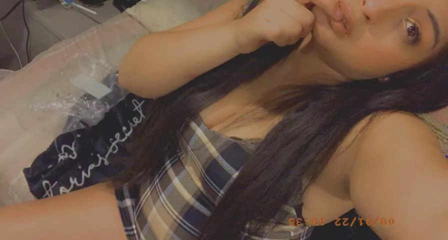 Wondering if you could subscribe to my only fans papi link down below ⬇️ ❤️‍🔥🥵🌶️