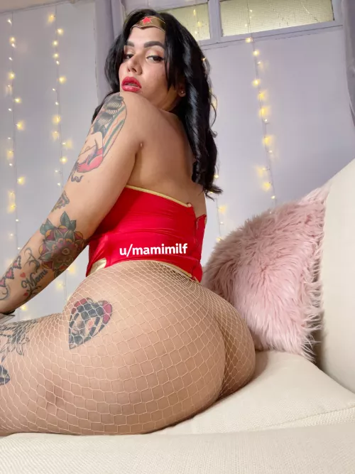 WonderWoman butt by Mamimilf