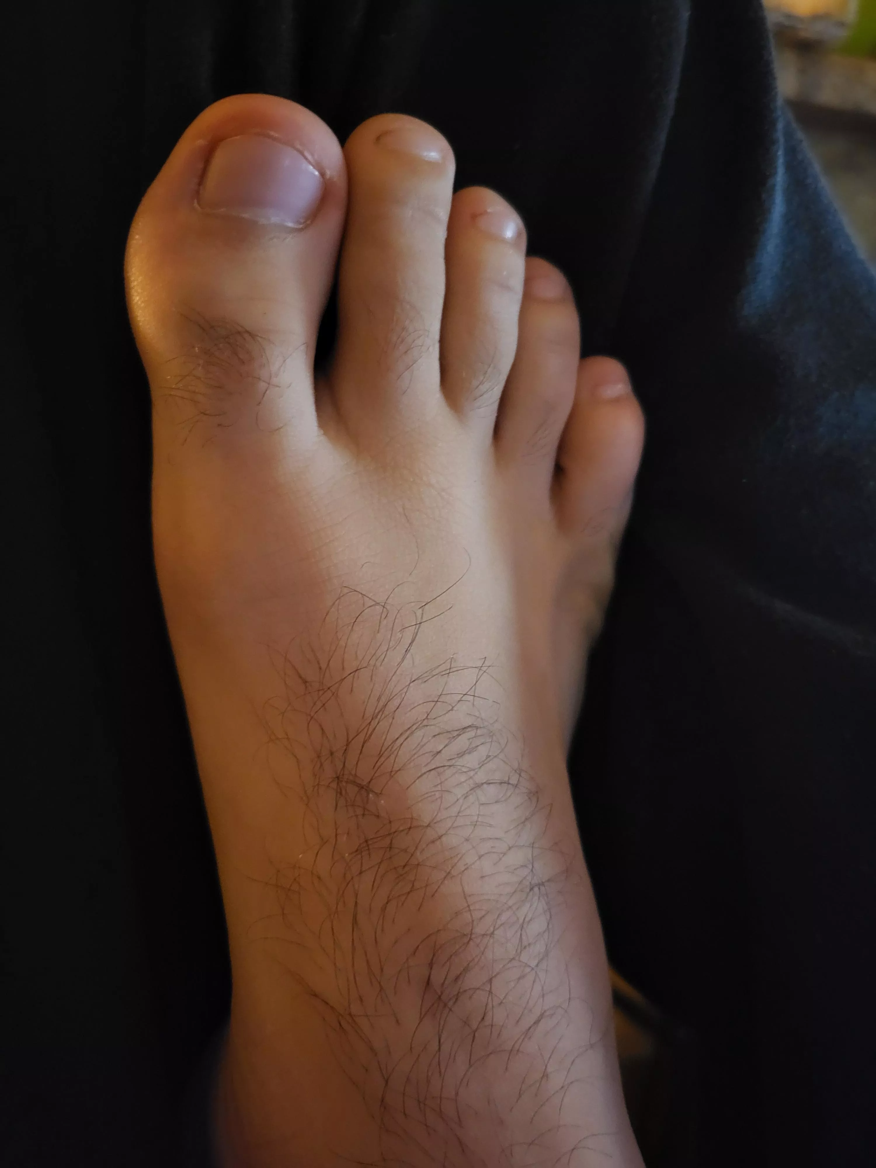 👣