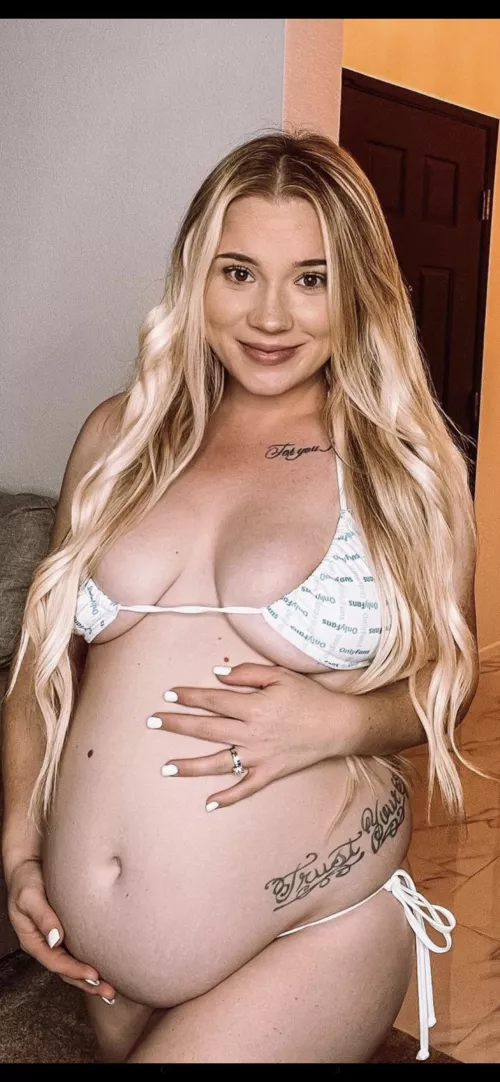 22 weeks pregnant 🤰🏼